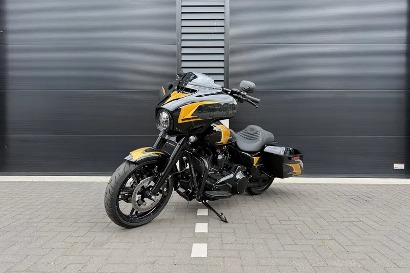 Harley Davidson Tour (2016)
