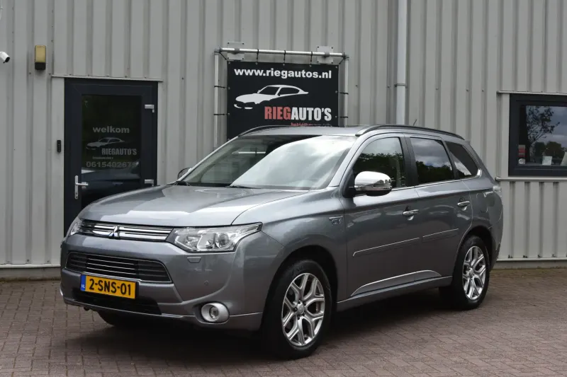 Mitsubishi Outlander (2013)