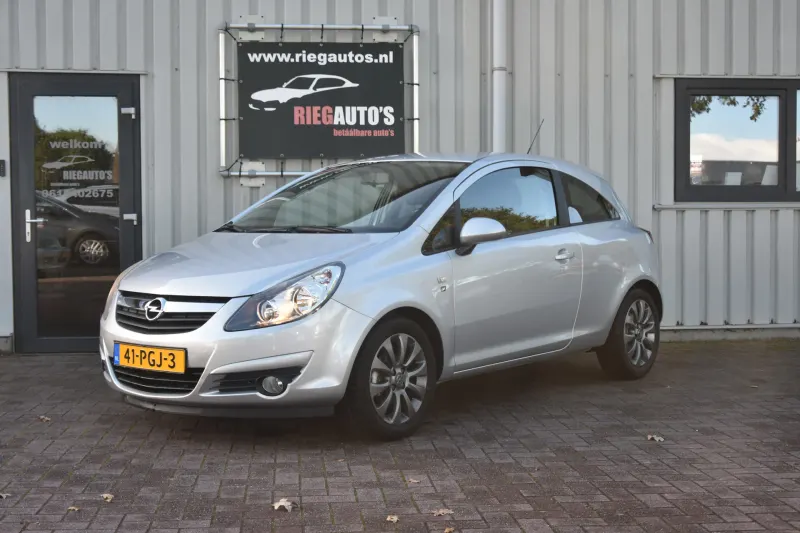 Opel Corsa (2011)
