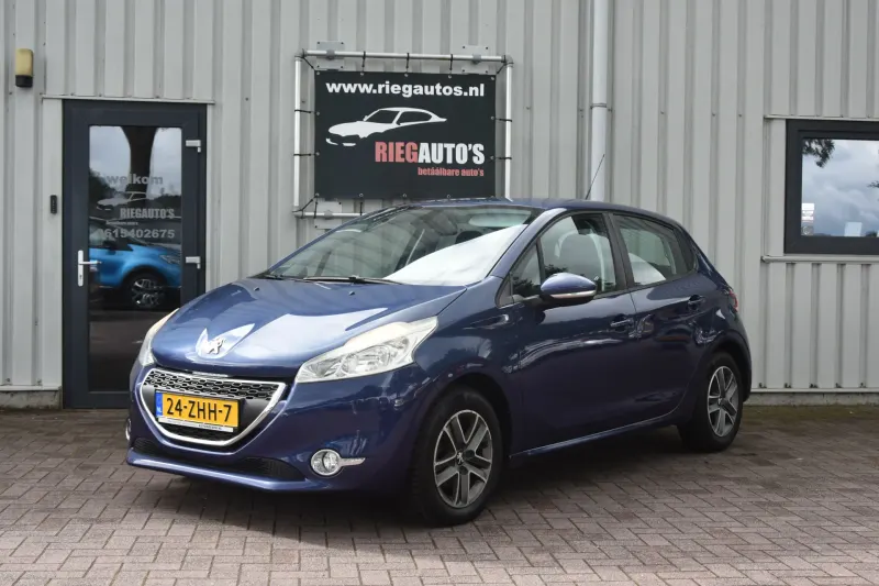 Peugeot 208 (2012)