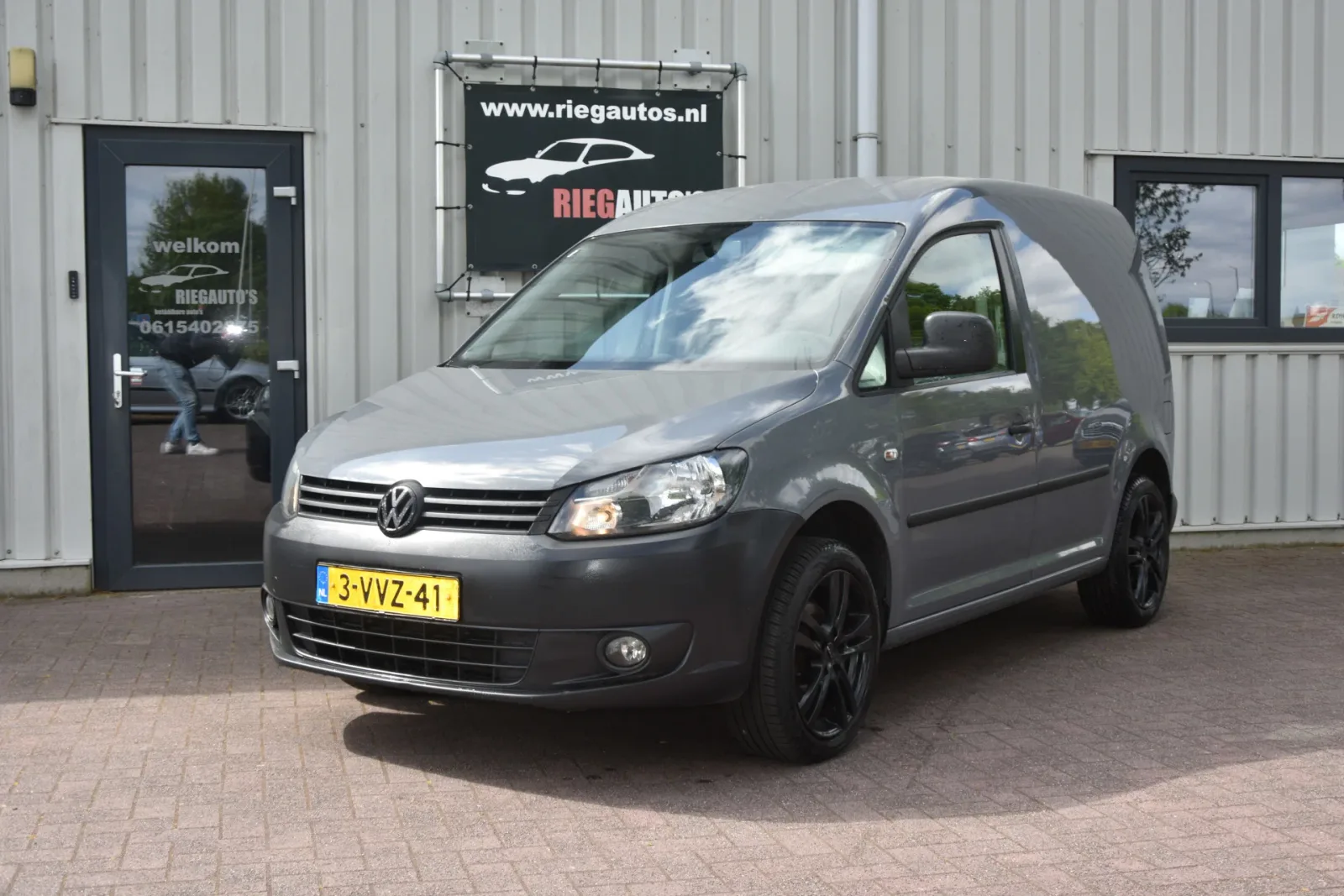 Volkswagen Caddy (2012) — foto 1