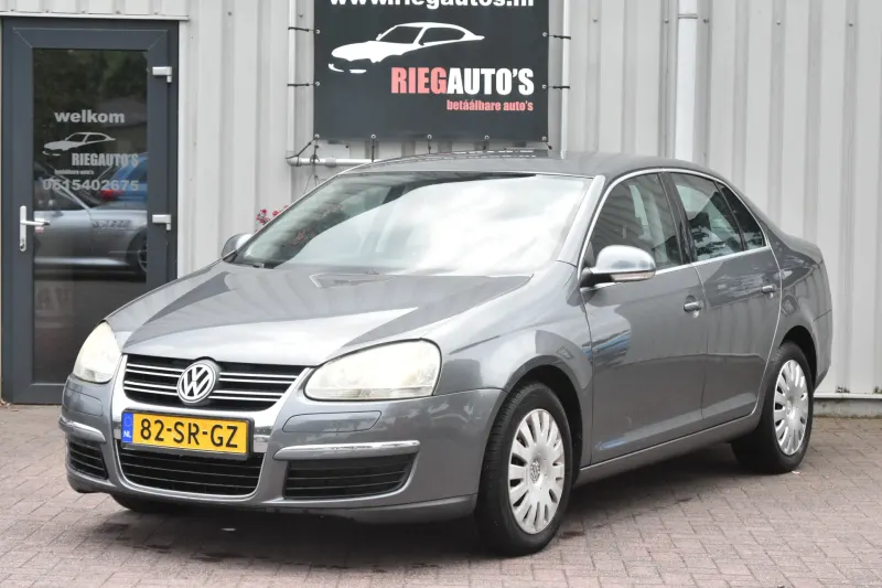 Volkswagen Jetta (2005)