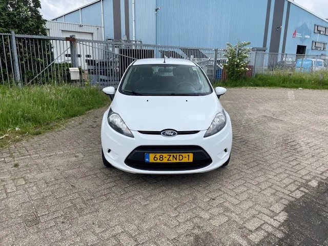 Ford Fiesta (2013) — foto 1