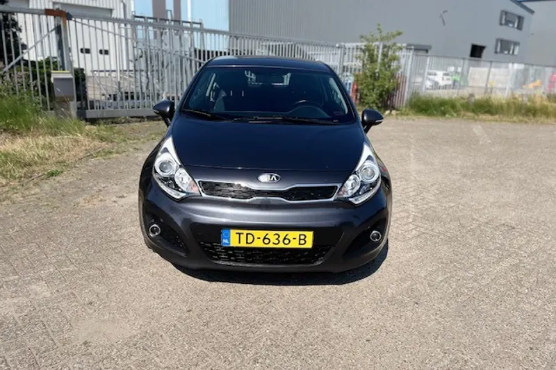 Kia Rio (2013)
