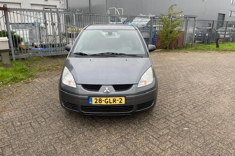Mitsubishi Colt (2008)