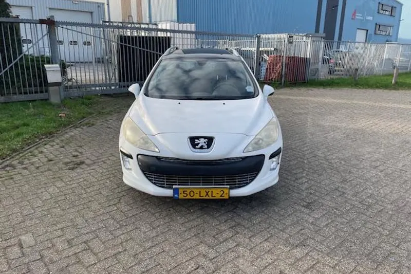 Peugeot 308 (2010)