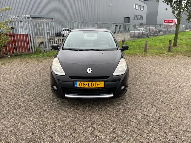 Renault Clio (2010) — foto 1