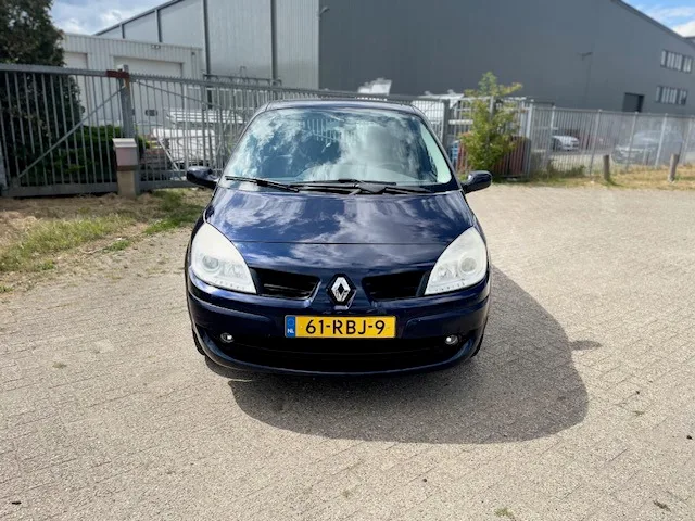 Renault Grand Scénic (2008) — foto 1