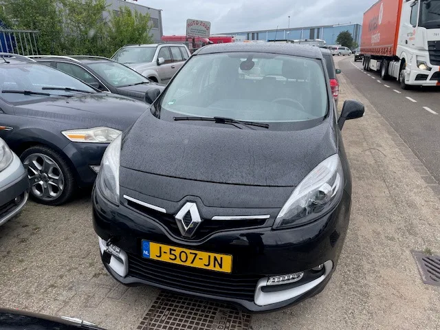 Renault Scénic (2016) — foto 1