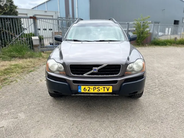 Volvo XC90 (2004) — foto 1