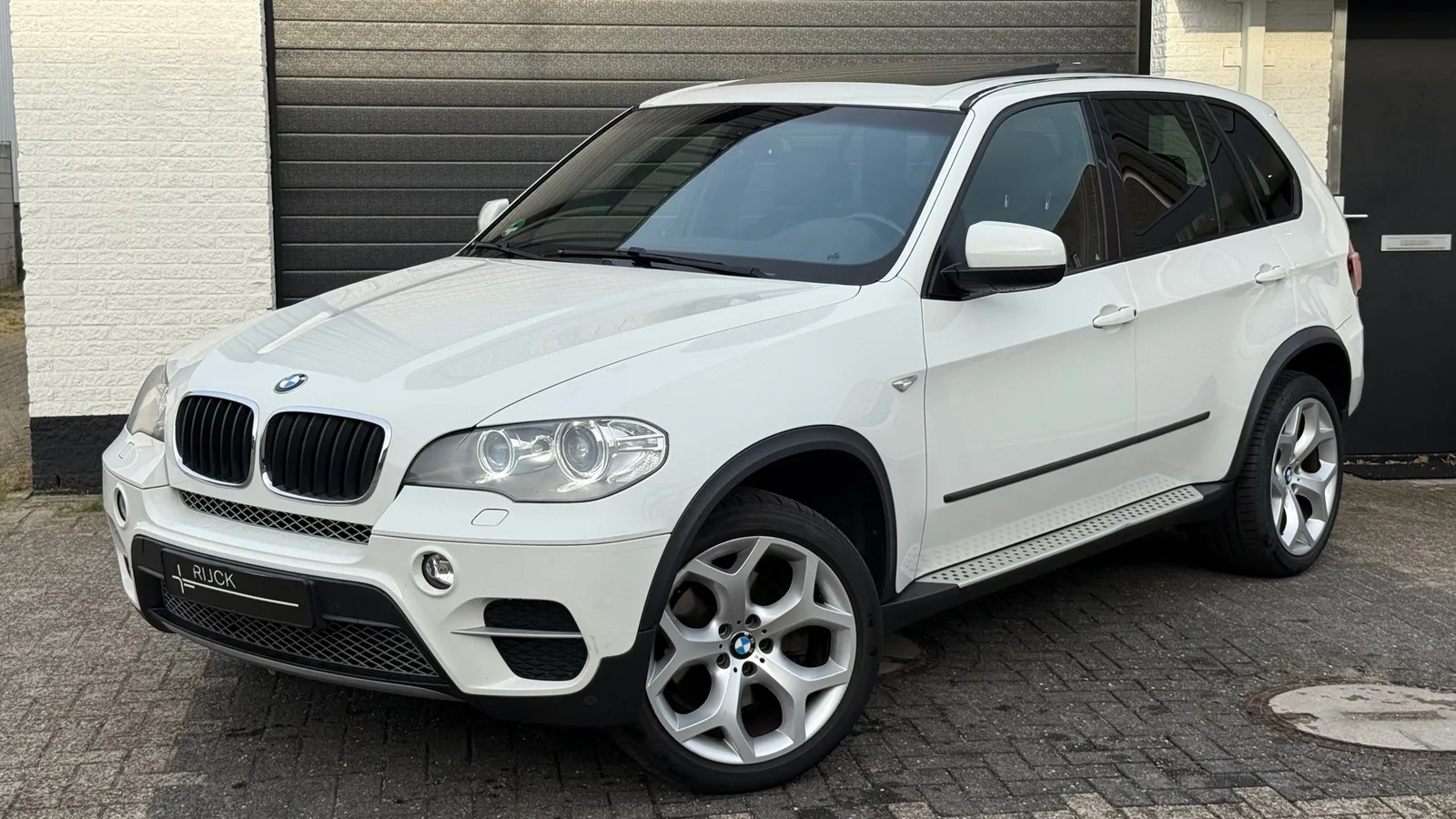 BMW X5 (2012) — foto 1