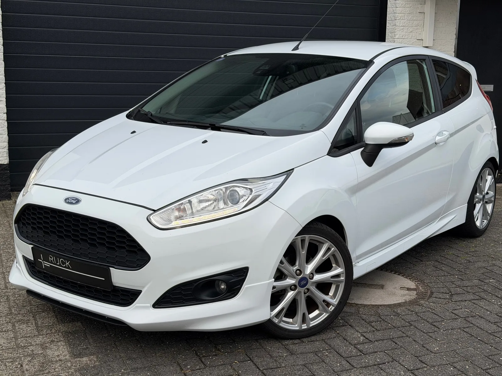Ford Fiesta (2014) — foto 1