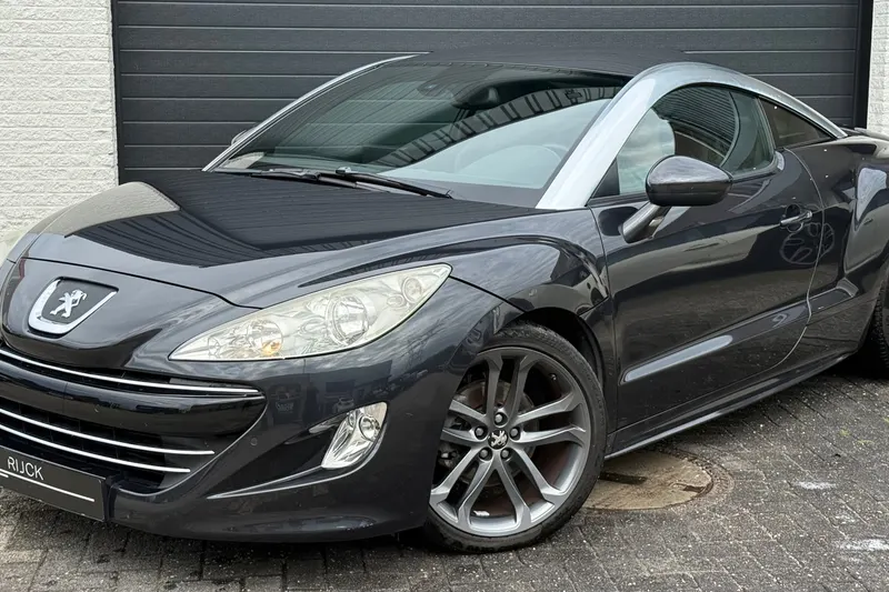 Peugeot RCZ (2011)