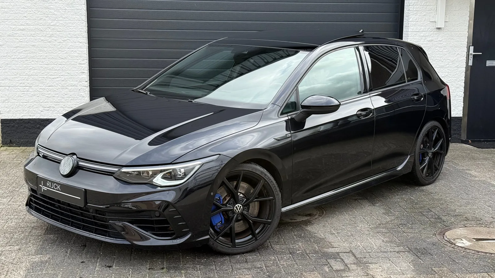 Volkswagen Golf (2021) — foto 1