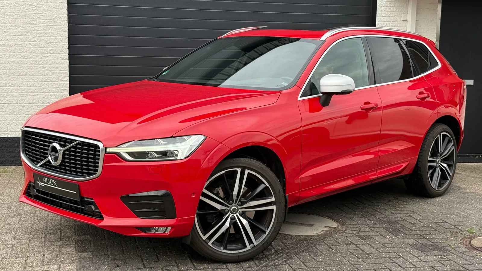 Volvo XC60 (2018) — foto 1