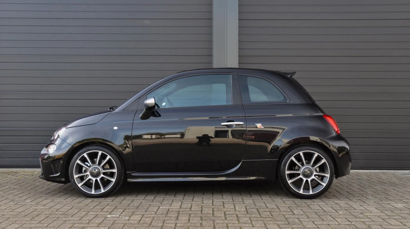 Abarth 595 (2023) — foto 1