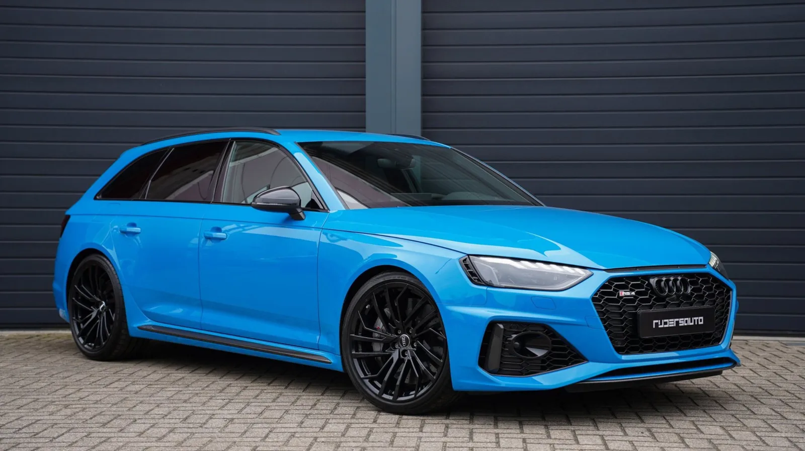 Audi RS4 (2020) — foto 1