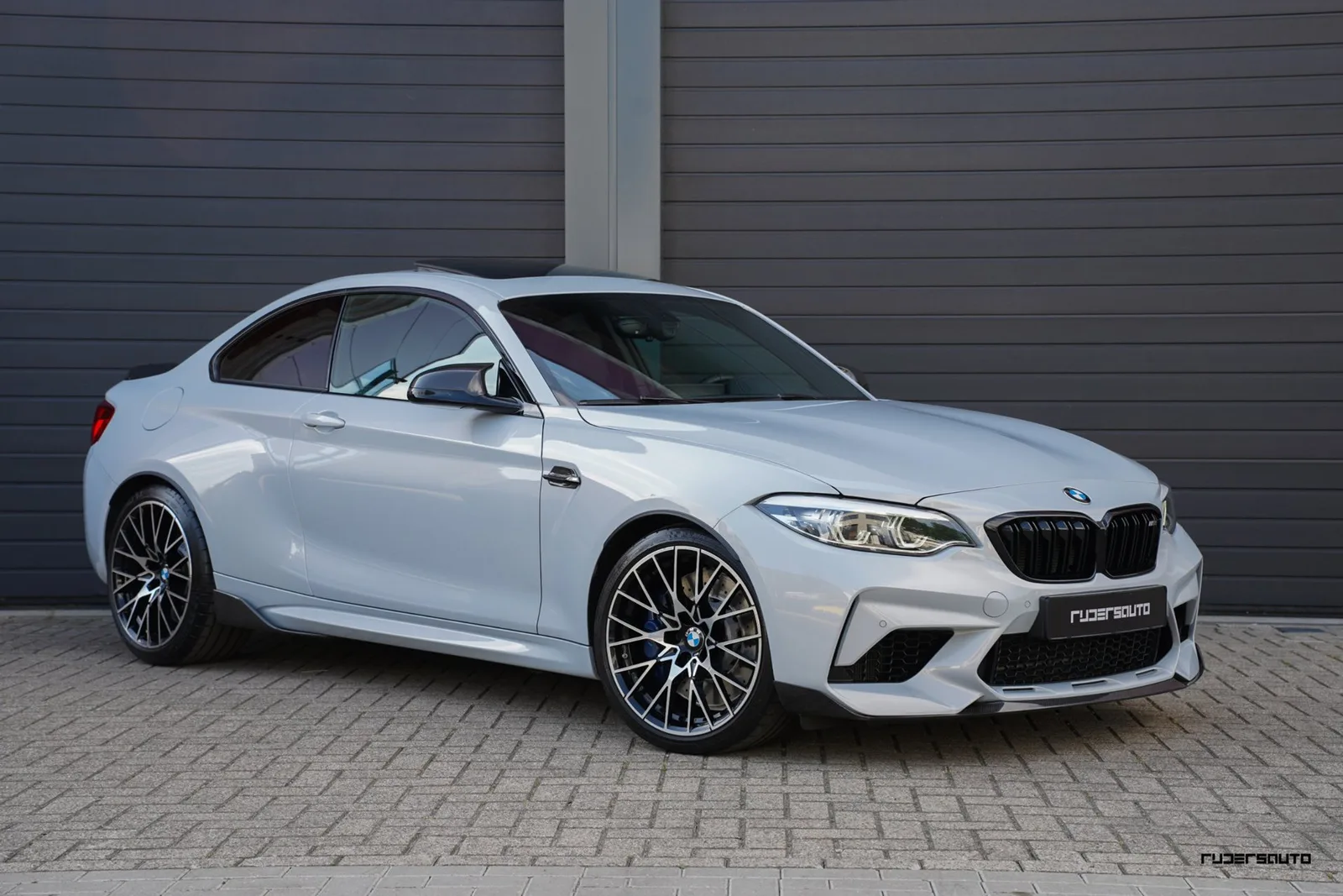 BMW M2 (2020) — foto 1