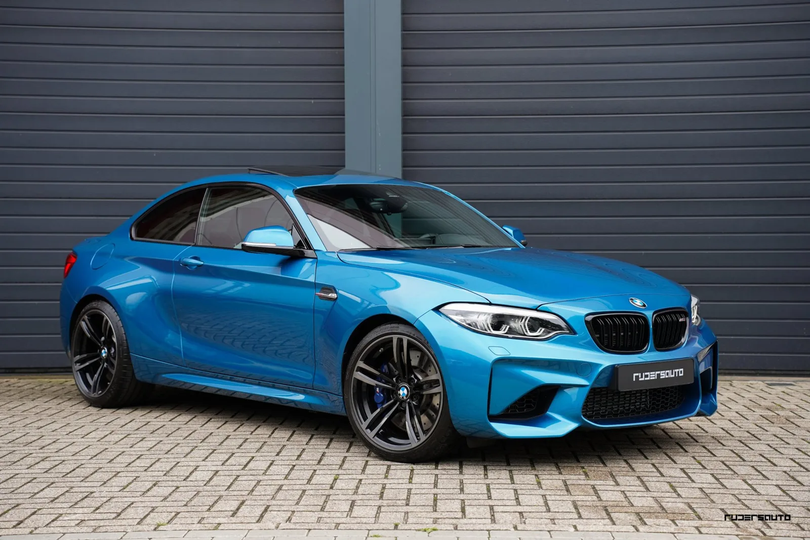 BMW M2 (2017) — foto 1