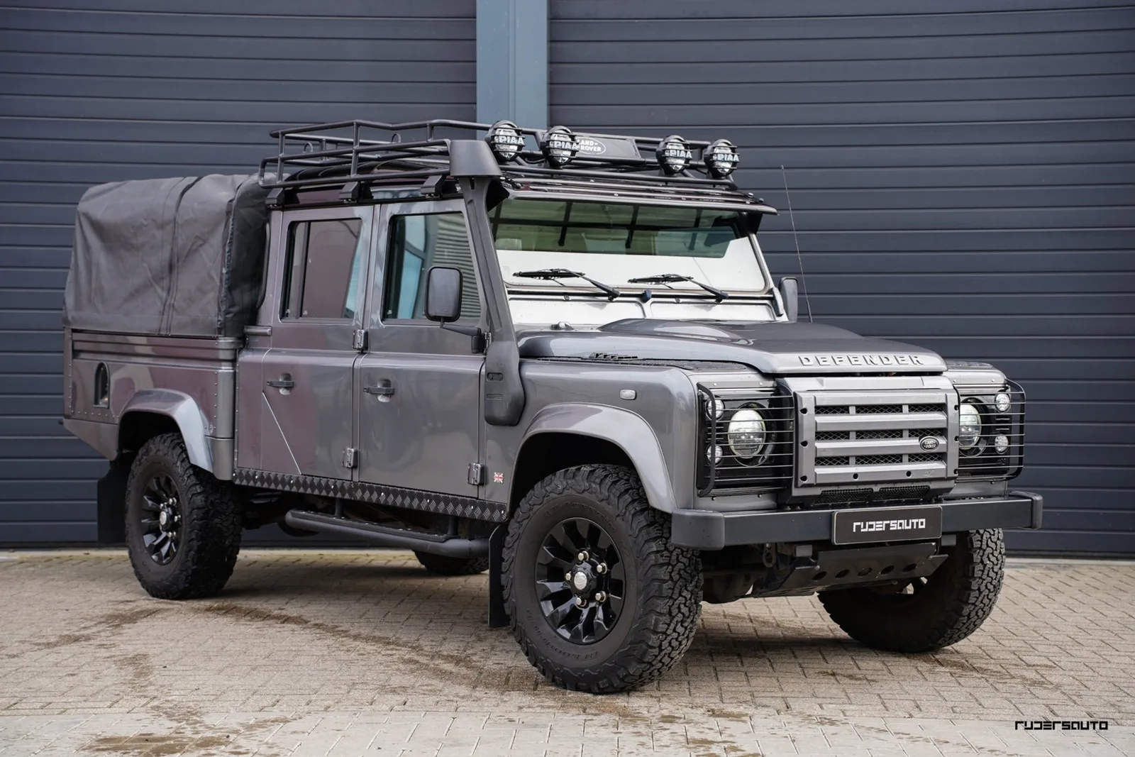 Land Rover Defender (2014) — foto 1
