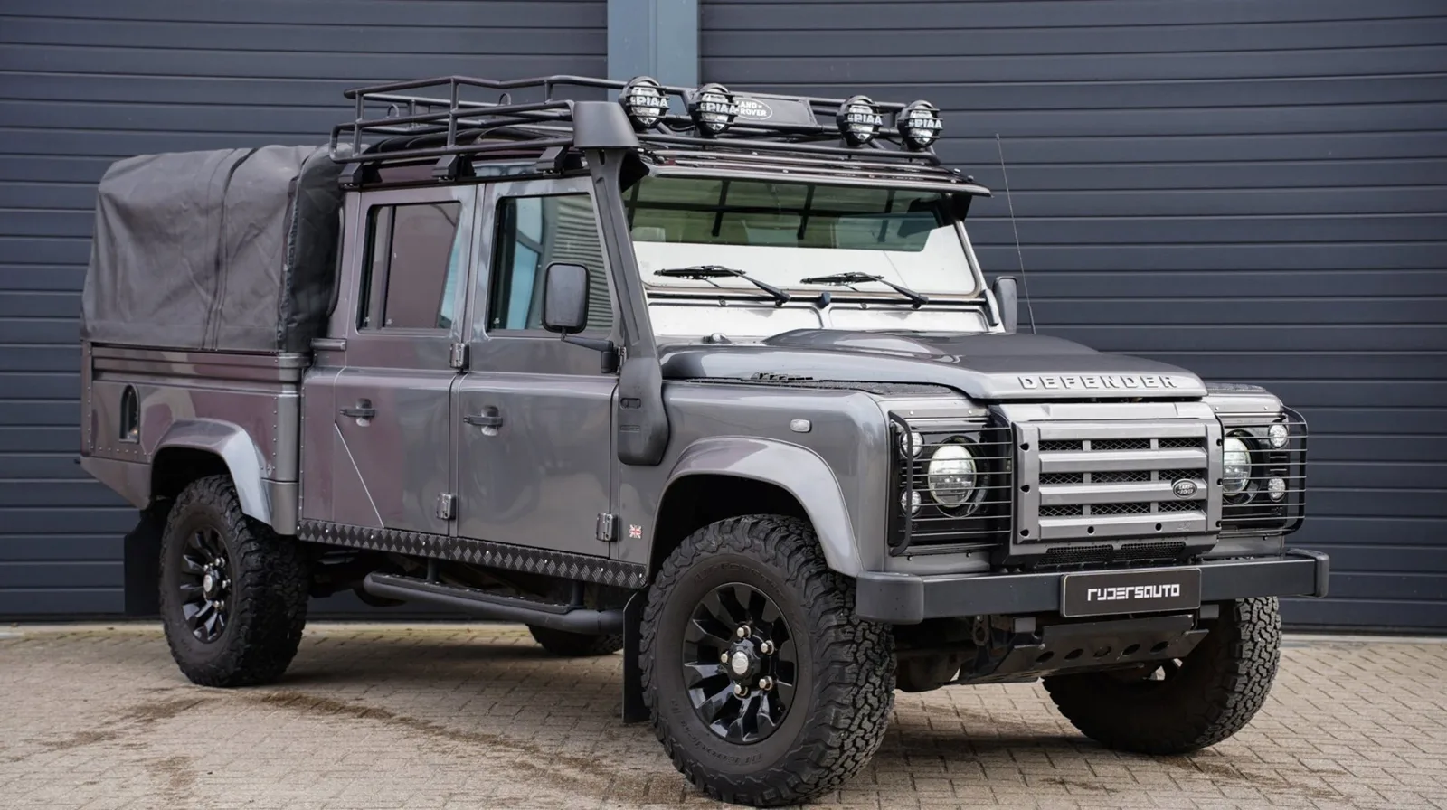 Land Rover Defender (2014) — foto 1