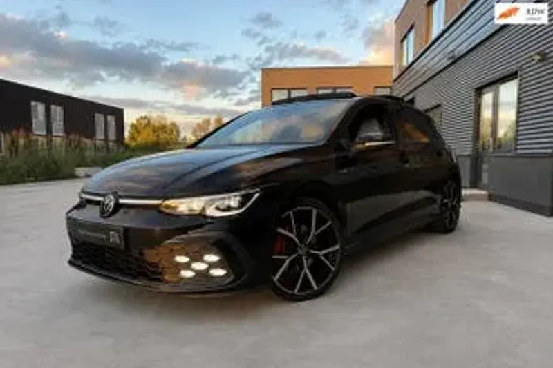 Volkswagen Golf (2023)