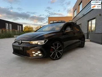 Volkswagen Golf (2023) — foto 1