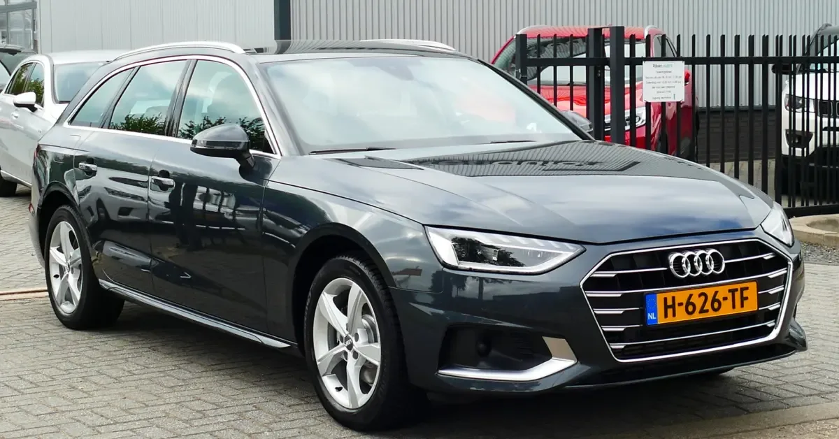 Audi A4 (2019) — foto 1