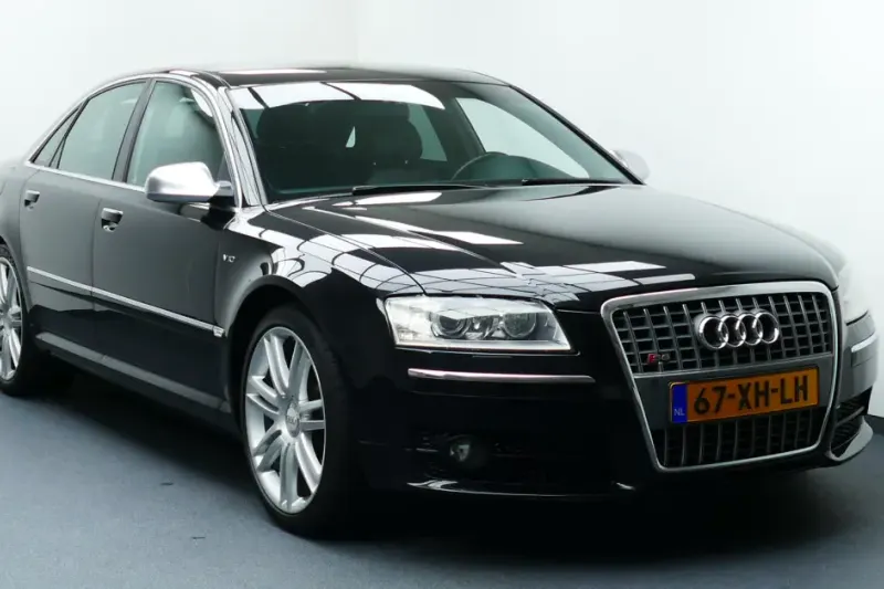 Audi S8 (2007)