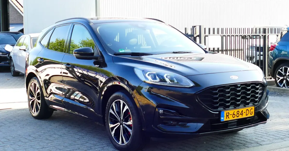 Ford Kuga (2021) — foto 1