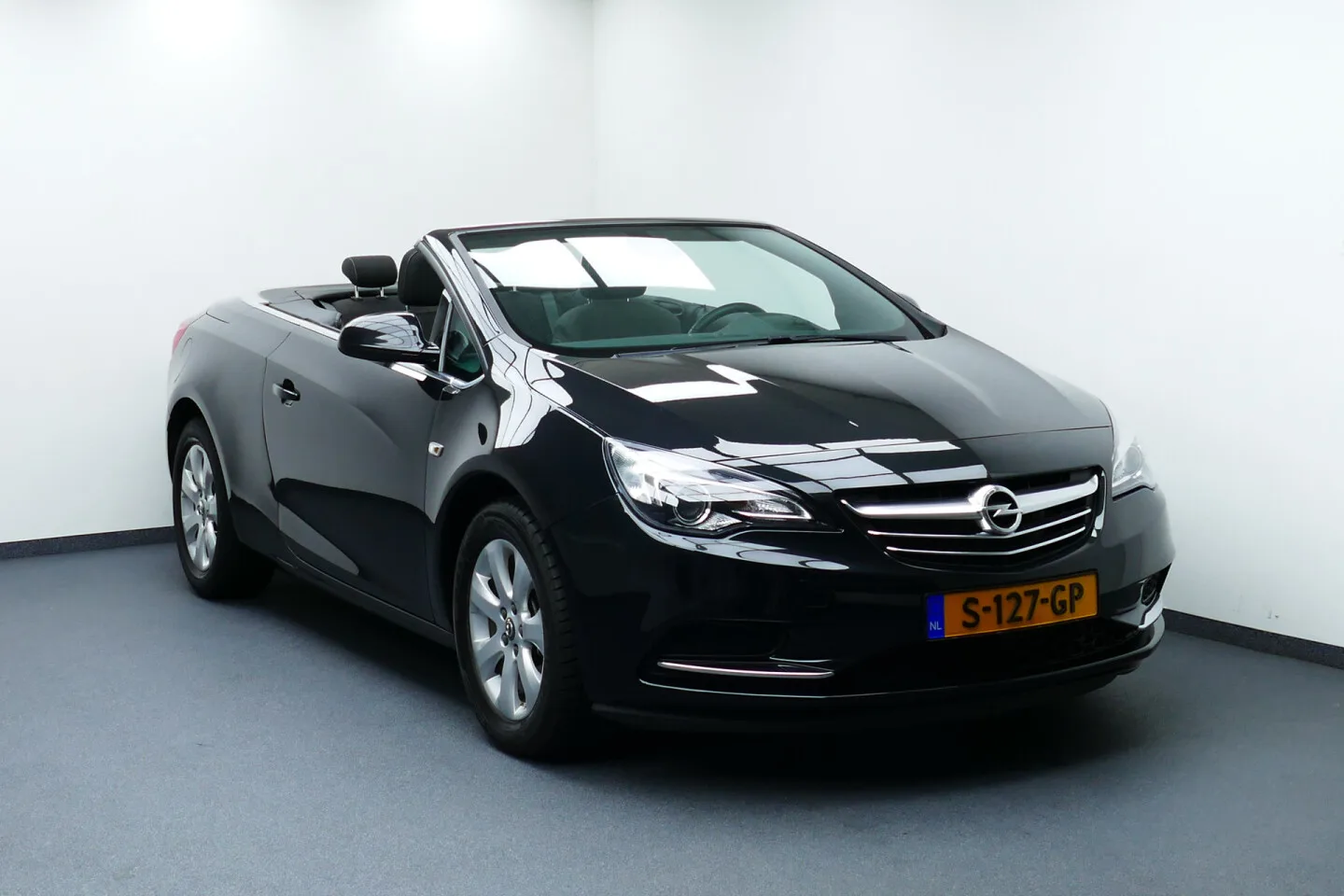 Opel Cascada (2016) — foto 1