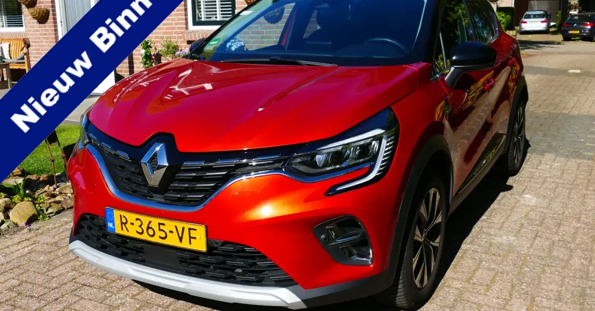 Renault Captur (2022) — foto 1