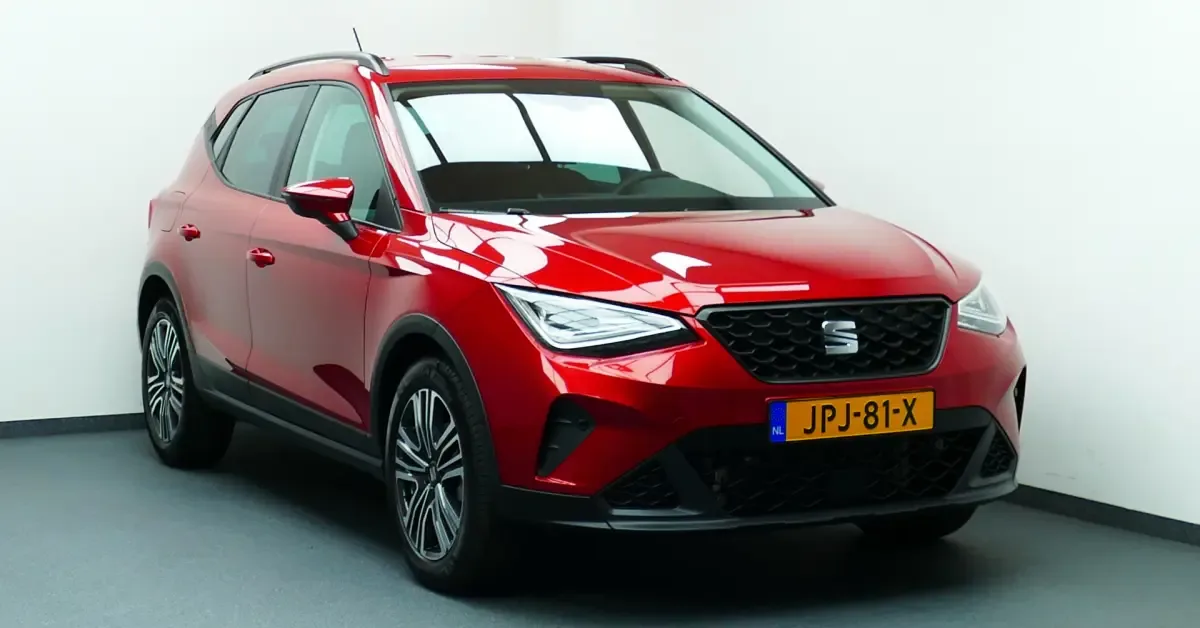 SEAT Arona (2024) — foto 1