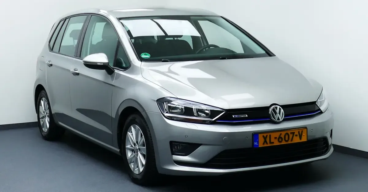 Volkswagen Golf (2018) — foto 1