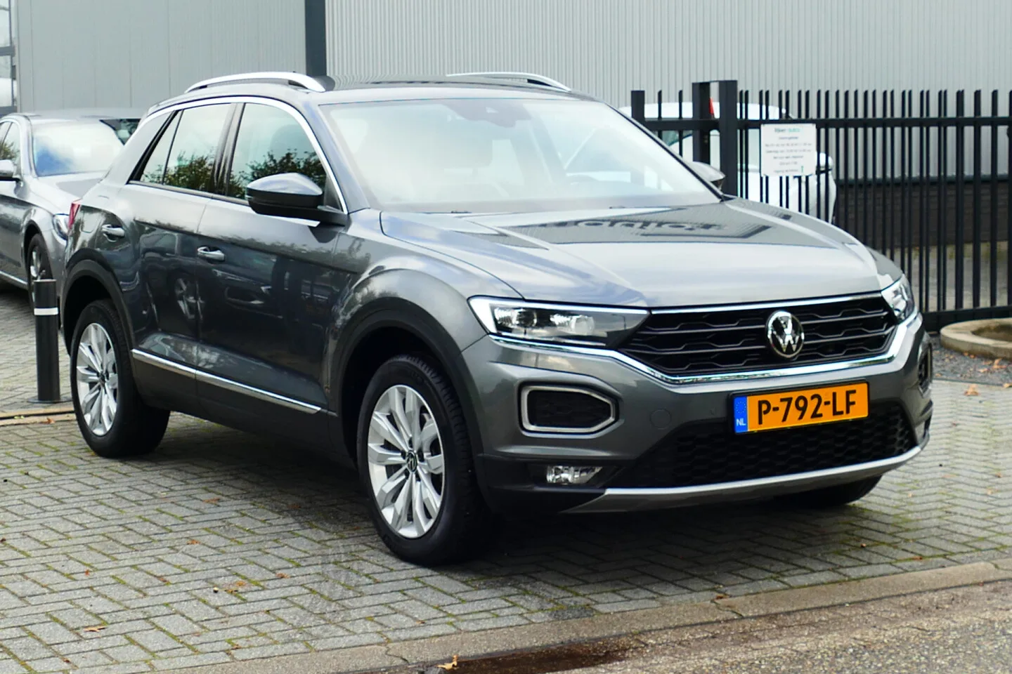 Volkswagen T-Roc (2021) — foto 1