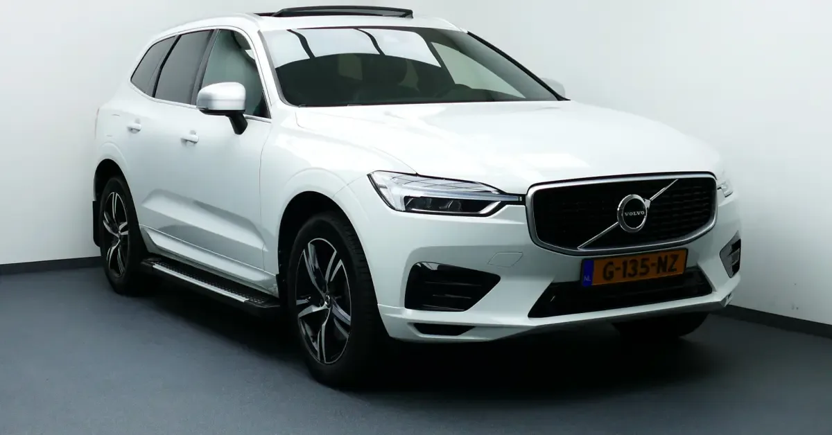Volvo XC60 (2017) — foto 1
