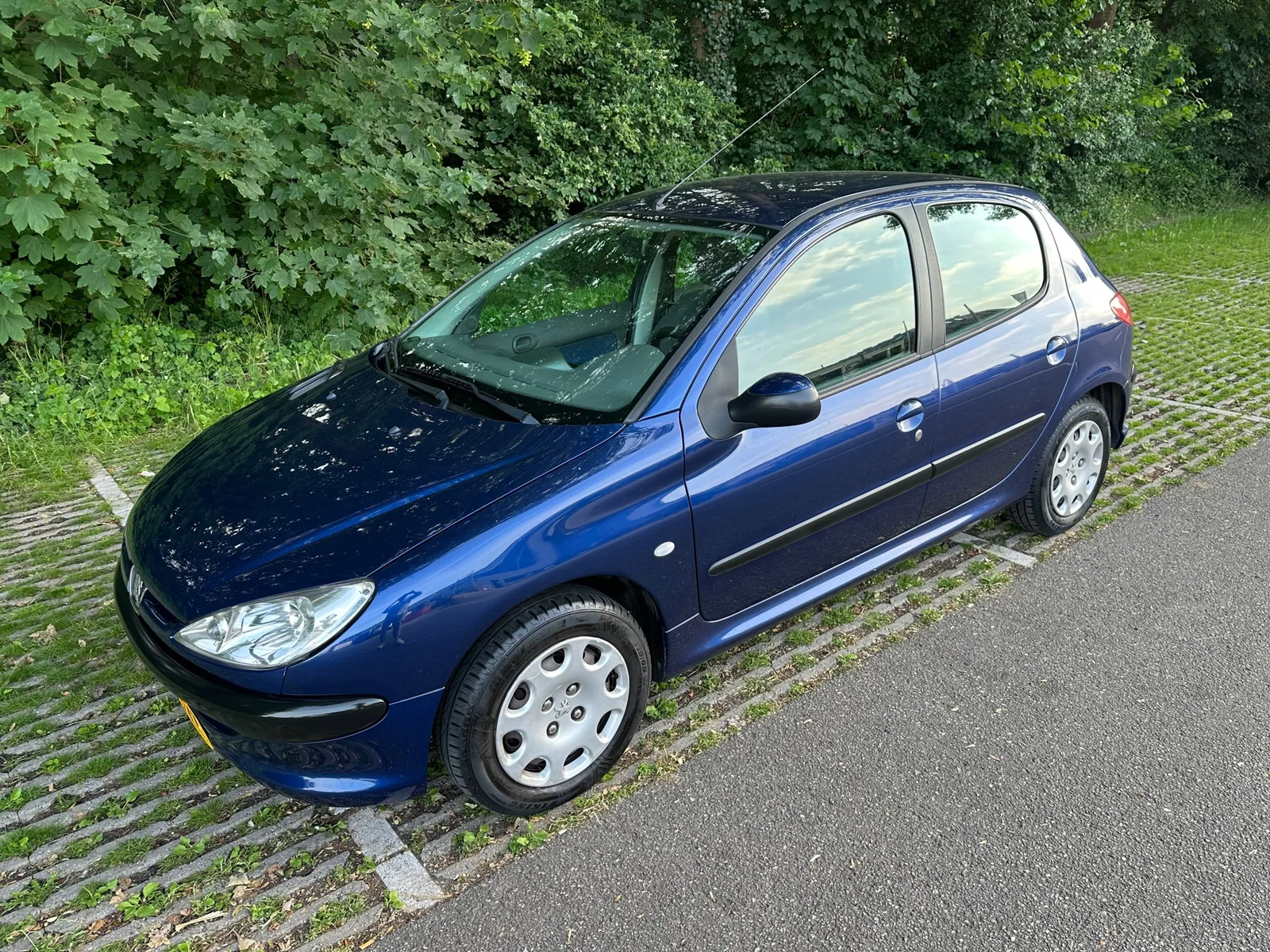 Peugeot 206 (2005) — foto 1