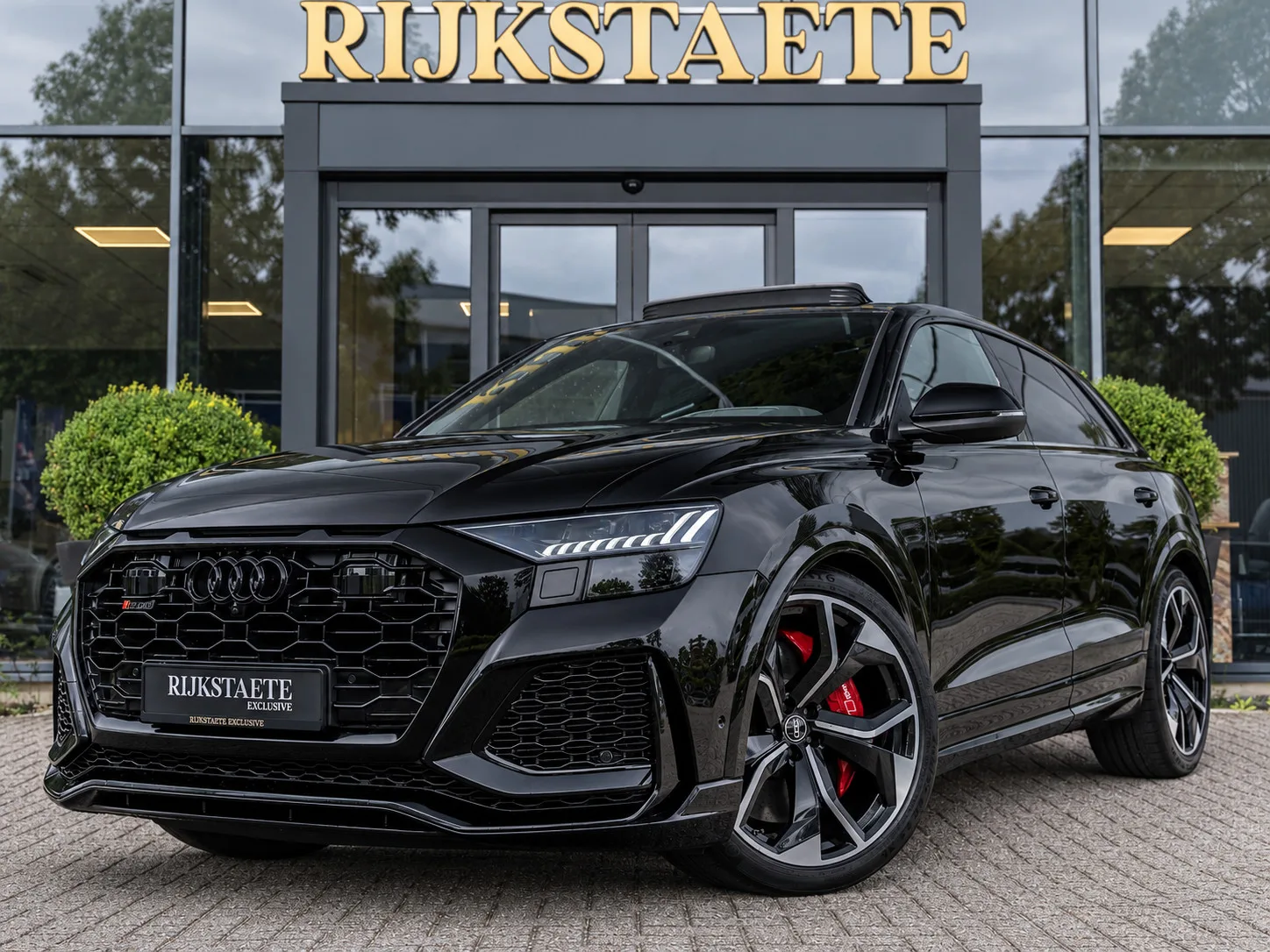 Audi RS Q8 (2022) — foto 1