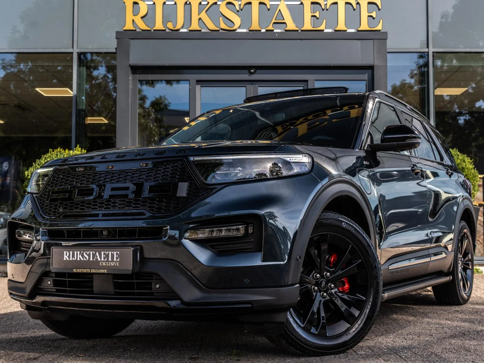 Ford Explorer (2023) — foto 1