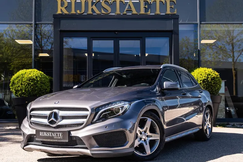 Mercedes-Benz GLA (2015)