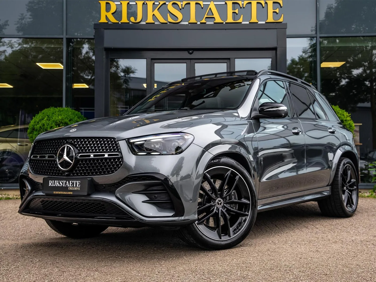 Mercedes-Benz GLE (2025) — foto 1