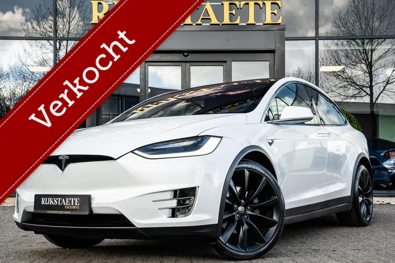 Tesla Model X (2017)