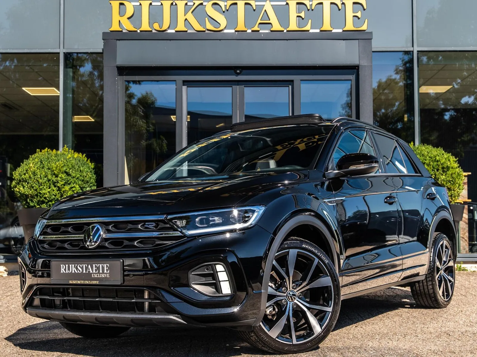 Volkswagen T-Roc (2025) — foto 1