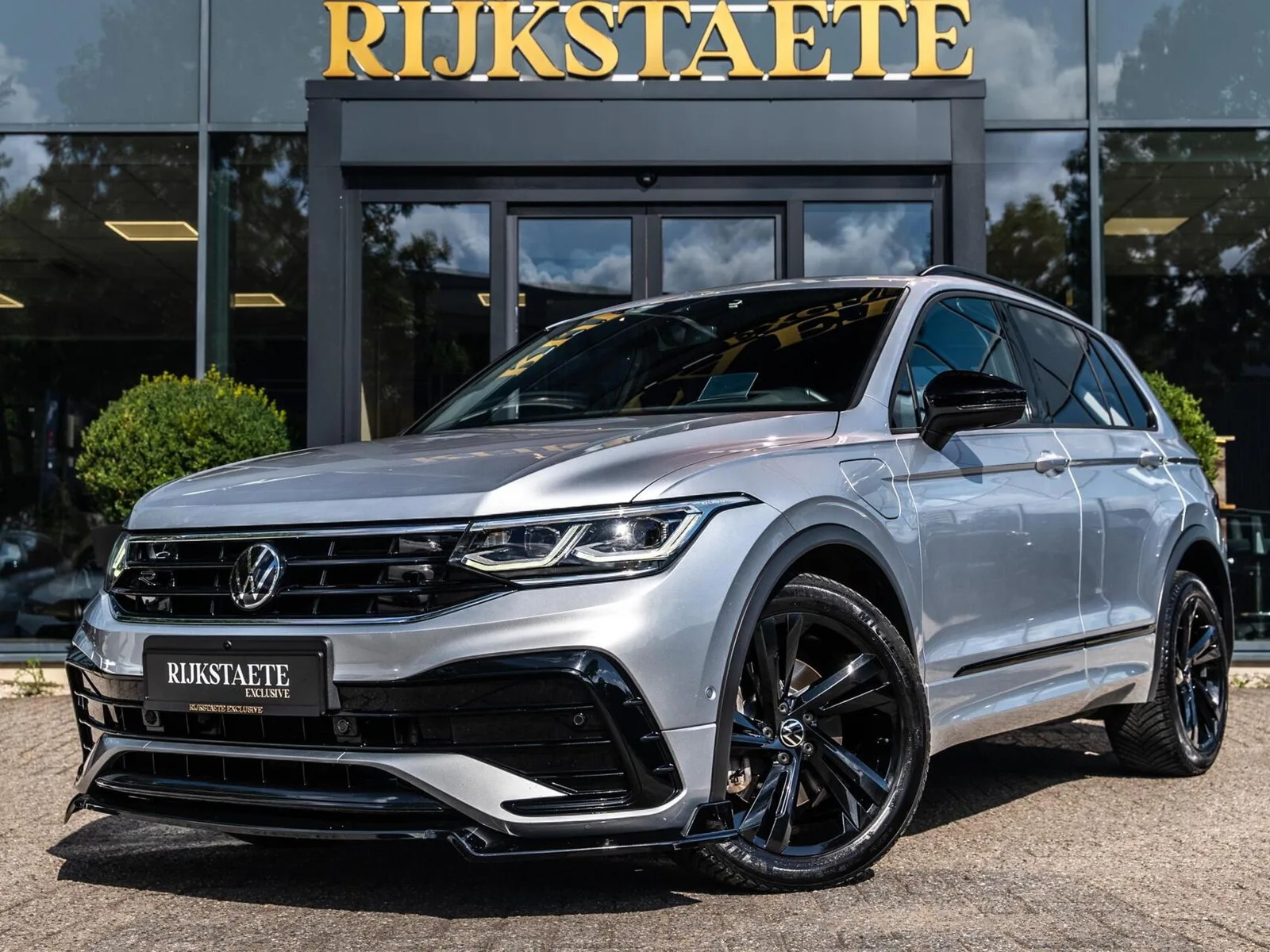 Volkswagen Tiguan (2022) — foto 1