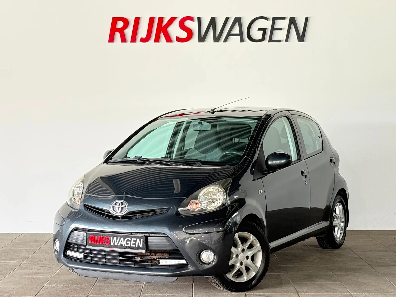 Toyota Aygo (2014) — foto 1