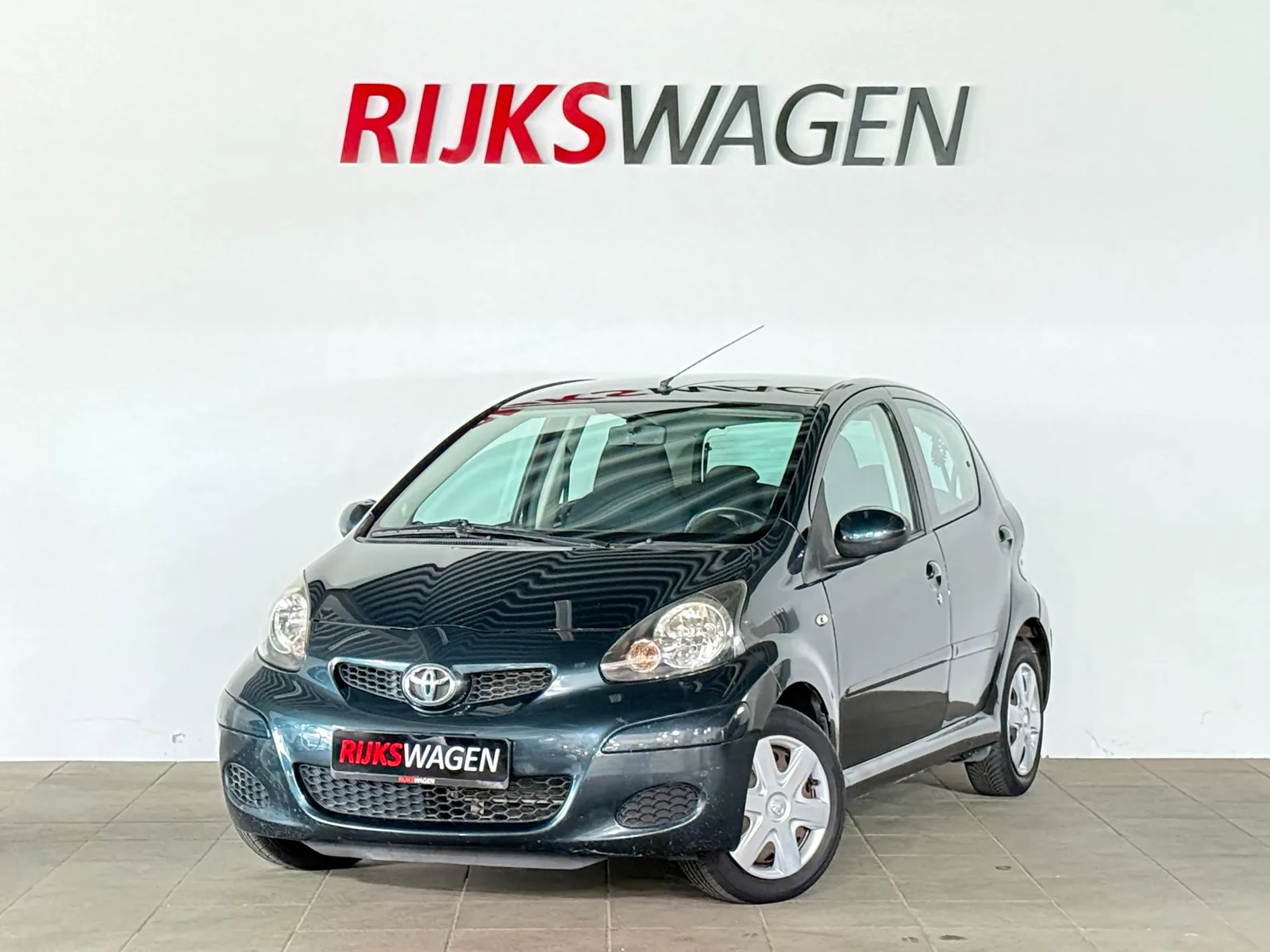 Toyota Aygo (2011) — foto 1