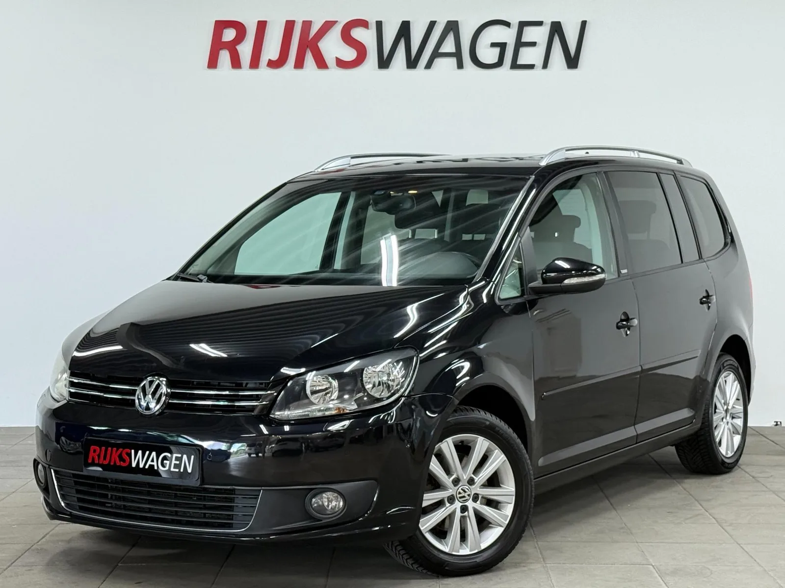 Volkswagen Touran (2012) — foto 1