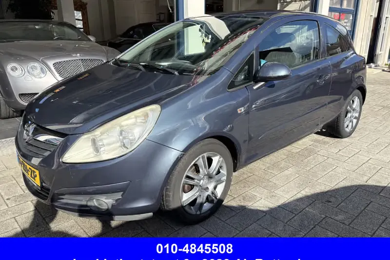 Opel Corsa (2008)