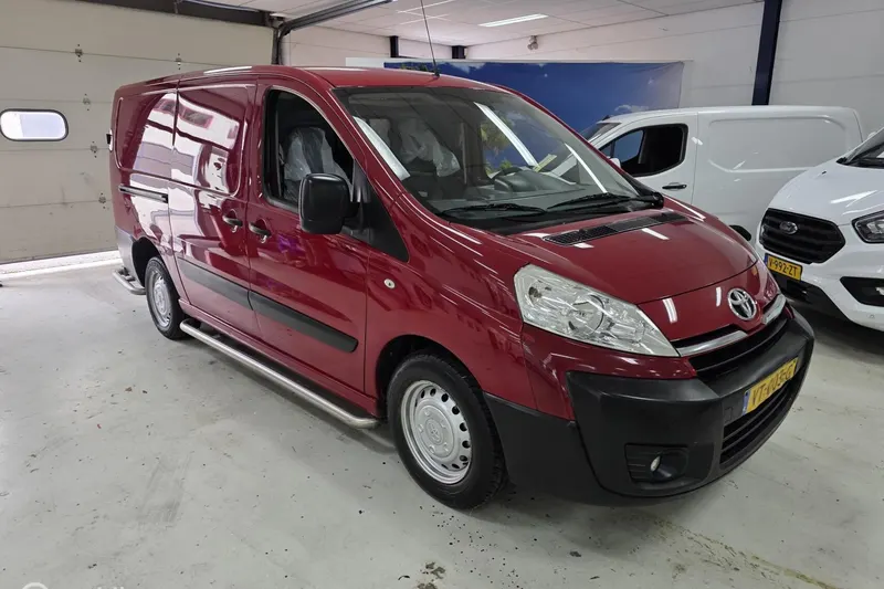 Toyota Proace (2016)