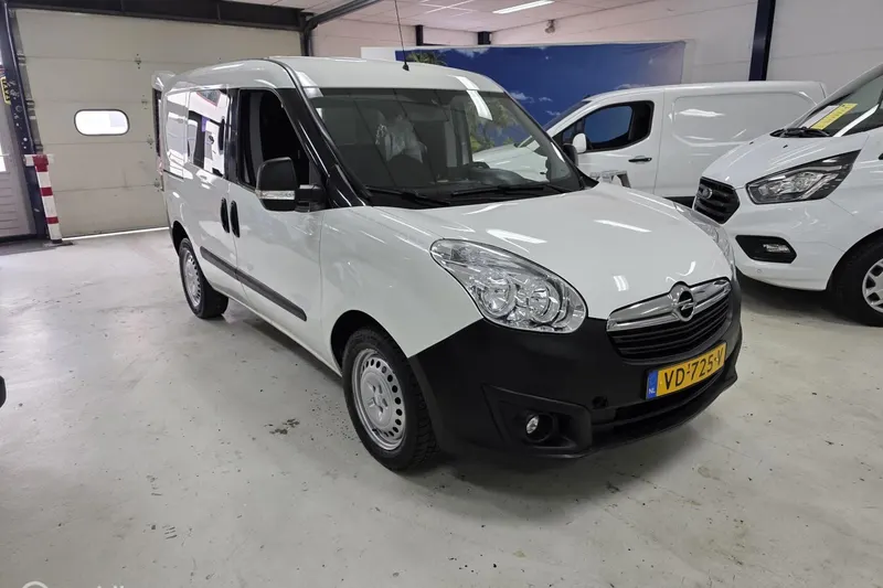 Opel Combo (2013)